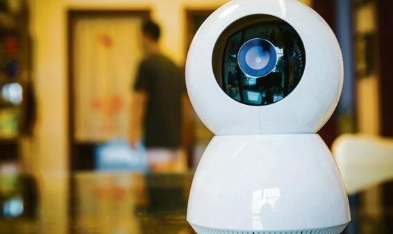 Camera an ninh ngày càng được sử dụng nhiều tại các gia đình. Ảnh: AFP